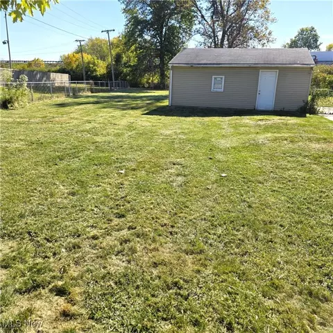 457 Augdon Dr, Elyria, OH 44035 photo 12