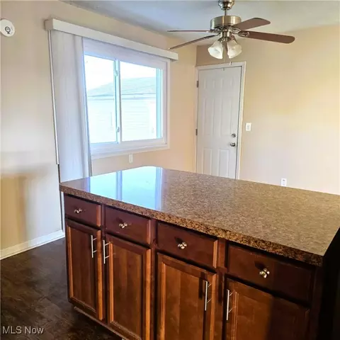 457 Augdon Dr, Elyria, OH 44035 photo 5