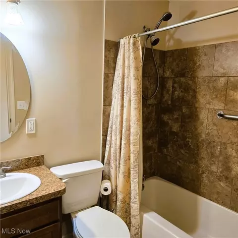 457 Augdon Dr, Elyria, OH 44035 photo 10