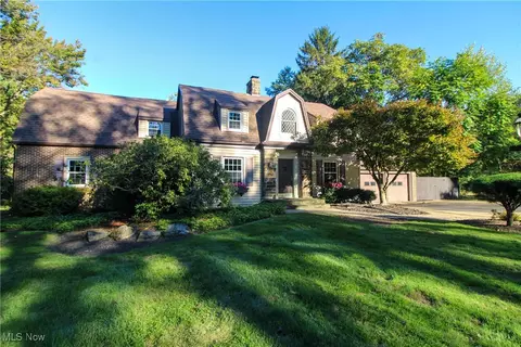 3735 Sampson Rd, Youngstown, OH 44505