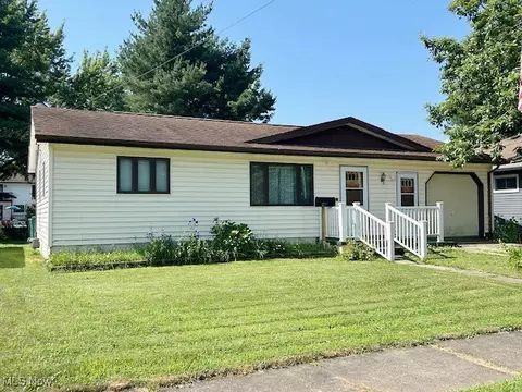 455 Lemae St, Newton Falls, OH 44444