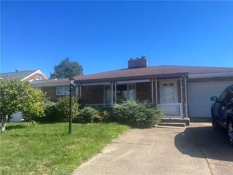 422 Westwood Dr, Steubenville, OH 43953