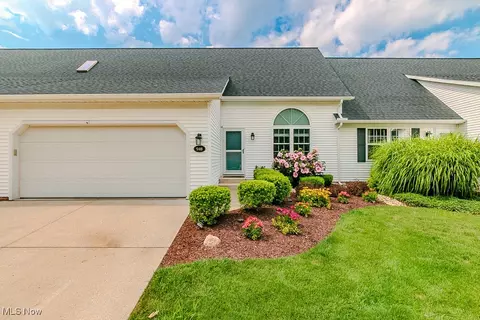 5418 Pebble Creek Ln, Painesville, OH 44077