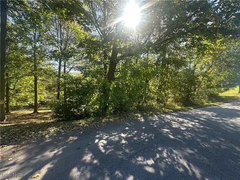 Fairmont Avenue, Barnesville, OH 43713