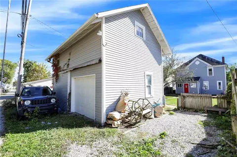 Exterior - 629 E Wheeling St, Lancaster, OH 43130 photo 13 of 13