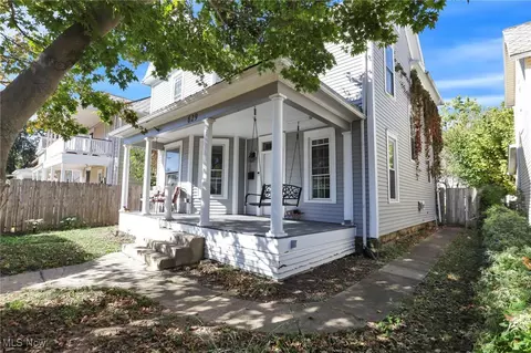 Exterior - 629 E Wheeling St, Lancaster, OH 43130 photo 3 of 13
