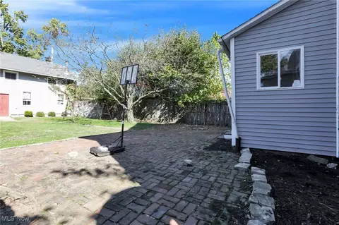 Exterior - 629 E Wheeling St, Lancaster, OH 43130 photo 10 of 13
