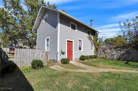 Exterior - 629 E Wheeling St, Lancaster, OH 43130 photo 12 of 13