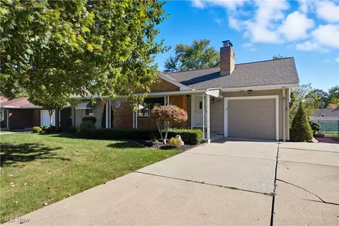 209 S Beverly Ave, Austintown, OH 44515