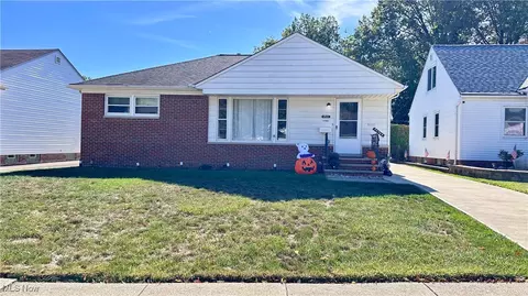 26268 Leslie Ave, Euclid, OH 44132
