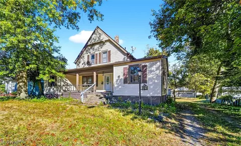 19560 Lorain Rd, Fairview Park, OH 44126