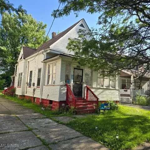 12718 Holborn Ave, Cleveland, OH 44105