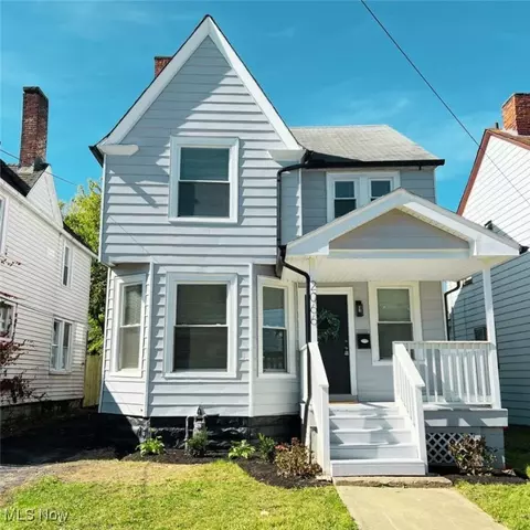 2066 W 105th St, Cleveland, OH 44102