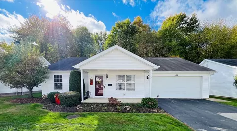 330 Nantucket Dr, Geneva, OH 44041