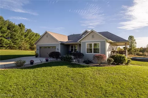 7680 Vandemark Rd, Lodi, OH 44254
