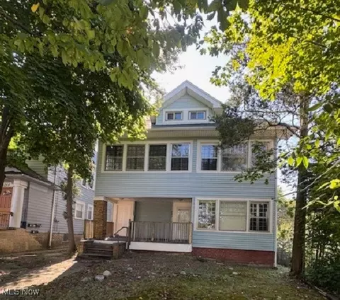 3760 Mayfield Rd, Cleveland Heights, OH 44121