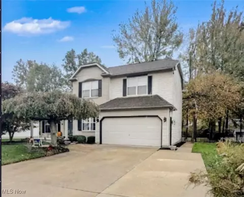 26985 Glenside Ln, Olmsted Twp, OH 44138