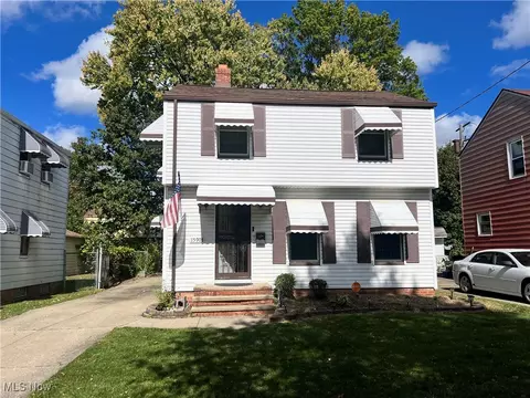 15903 Stockbridge Ave, Cleveland, OH 44128