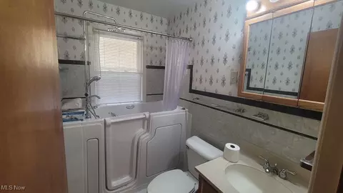 5072 Harmony Ln, Willoughby, OH 44094 photo 10