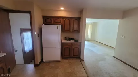 5072 Harmony Ln, Willoughby, OH 44094 photo 7