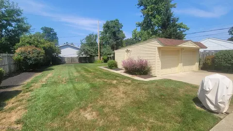 5072 Harmony Ln, Willoughby, OH 44094 photo 23