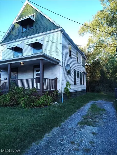 2615 Hillman St, Youngstown, OH 44507