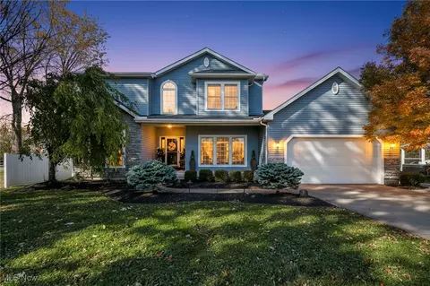 19694 Benbow Rd, Strongsville, OH 44136