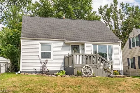 1663 Sunset Ave, Akron, OH 44301