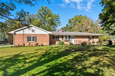 147 Wimbledon Dr, Mansfield, OH 44906