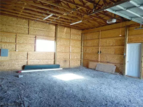 609 Lambert St, Belpre, OH 45714 photo 12