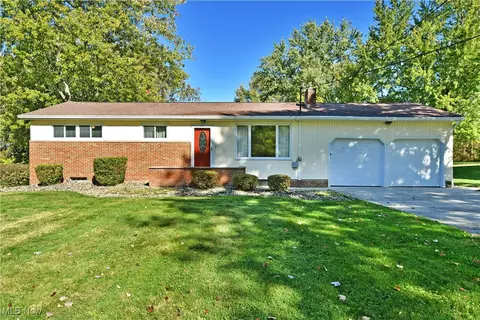 8305 Hiram Pl SE, Warren, OH 44484