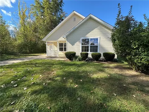 2207 Anthony Ave, Ashtabula, OH 44004 photo 2