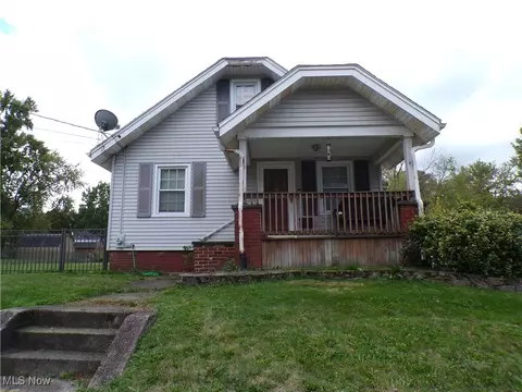 1430 39th St NW, Canton, OH 44709