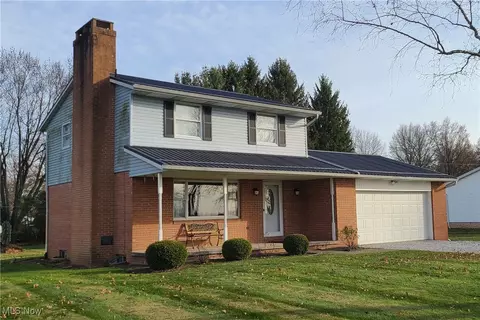 Exterior - 620 Scioto Ave NW, Brewster, OH 44613 photo 3 of 8