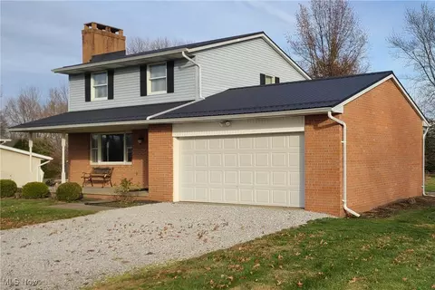 Exterior - 620 Scioto Ave NW, Brewster, OH 44613 photo 4 of 8