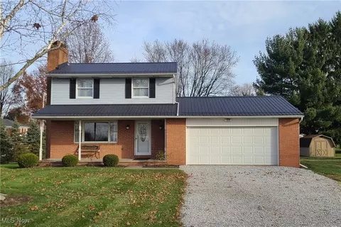 620 Scioto Ave NW, Brewster, OH 44613