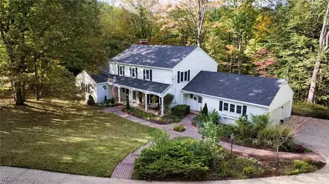 70 Crown Pt, Geneva, OH 44041
