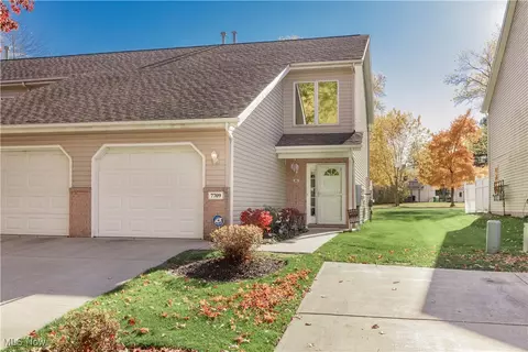 7709 Brandywine Creek Dr, Northfield, OH 44067