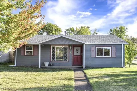 467 Birchwood Dr, Berea, OH 44017