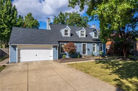 5972 Westminster Dr, Parma, OH 44129