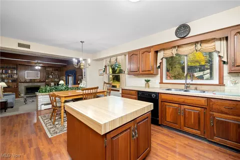 350 Colgate Ave, Elyria, OH 44035 photo 12
