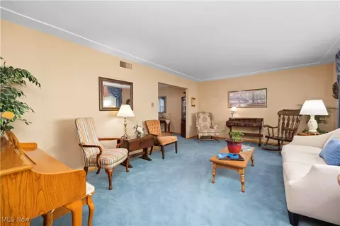 350 Colgate Ave, Elyria, OH 44035 photo 4