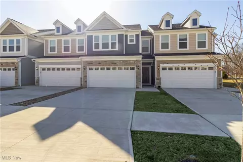 27841 Birchwood Ct, Westlake, OH 44145