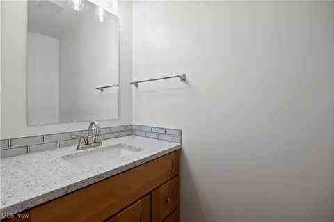 1711 Gulf Rd, Elyria, OH 44035 photo 25
