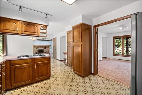 1711 Gulf Rd, Elyria, OH 44035 photo 18