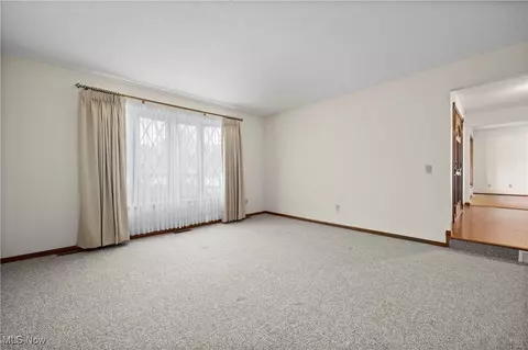 1711 Gulf Rd, Elyria, OH 44035 photo 11