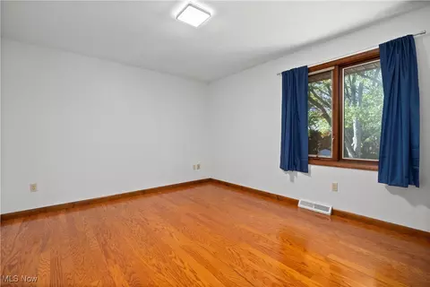 1711 Gulf Rd, Elyria, OH 44035 photo 33