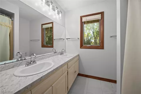 1711 Gulf Rd, Elyria, OH 44035 photo 32