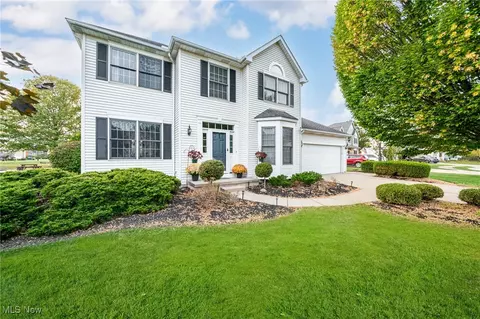7296 Chestnut Ct, Olmsted Twp, OH 44138