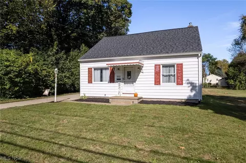 553 Fouse Ave, Akron, OH 44310